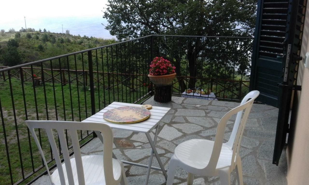 La Casa Gialla Belvedere กอร์โตนา ภายนอก รูปภาพ